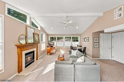 33 Waling Dr, Wayne, NJ 07470 - Photo 15