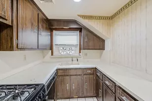 98 Baldwin Pl, Bloomfield, NJ 07003 - Photo 31