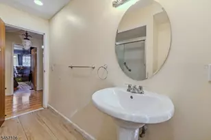 98 Baldwin Pl, Bloomfield, NJ 07003 - Photo 17