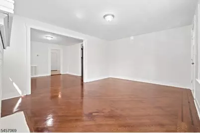 299 Smith St, Newark, NJ 07106 - Photo 11