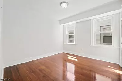 299 Smith St, Newark, NJ 07106 - Photo 25