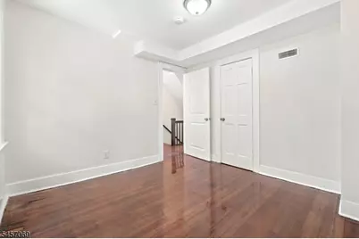 299 Smith St, Newark, NJ 07106 - Photo 23