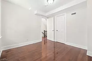 299 Smith St, Newark, NJ 07106 - Photo 23