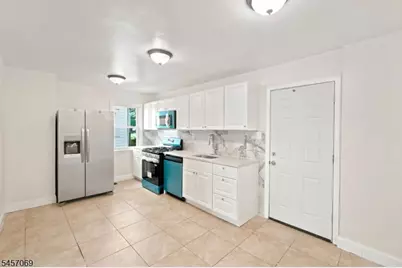 299 Smith St, Newark, NJ 07106 - Photo 15