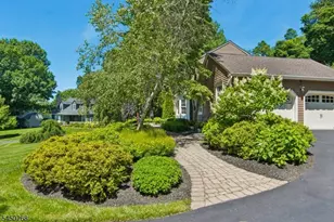 16 Pender Hill Rd, Mendham Township, NJ 07945 - Photo 5