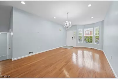 20 Gordon Cir, Parsippany, NJ 07054 - Photo 3