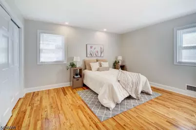 1091 Alfieri Ct, Union Township, NJ 07083 - Photo 17