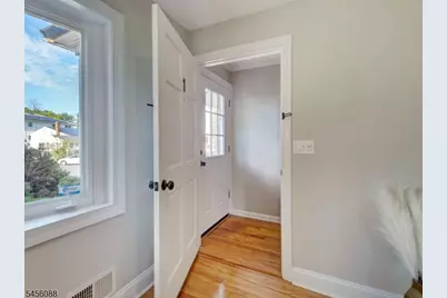 1091 Alfieri Ct, Union Township, NJ 07083 - Photo 3