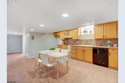 1091 Alfieri Ct, Union Township, NJ 07083 - Photo 37