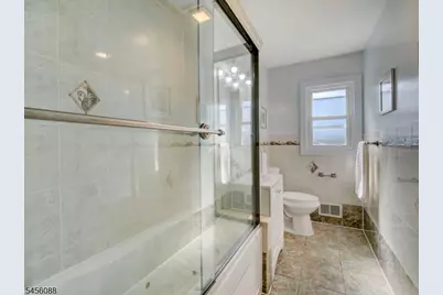 1091 Alfieri Ct, Union Township, NJ 07083 - Photo 13