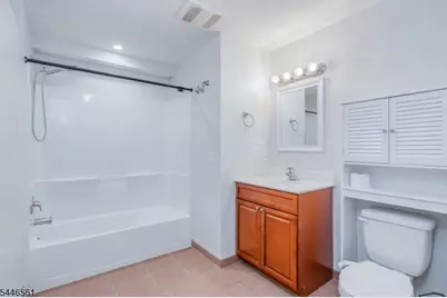 148 Oakwood Ave, Cliffside Park, NJ 07010 - Photo 11