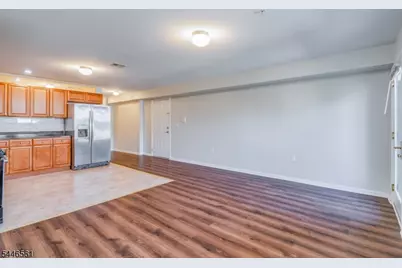148 Oakwood Ave, Cliffside Park, NJ 07010 - Photo 3