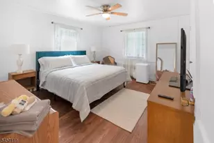 52 Clinton Pl, Newark, NJ 07108 - Photo 5