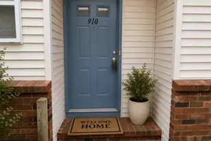 910 Reed Ct, Raritan Township, NJ 08822 - Photo 1