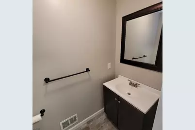 910 Reed Ct, Raritan Township, NJ 08822 - Photo 5