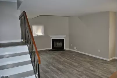 910 Reed Ct, Raritan Township, NJ 08822 - Photo 7