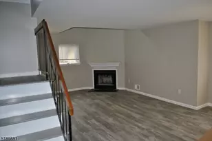 910 Reed Ct, Raritan Township, NJ 08822 - Photo 7
