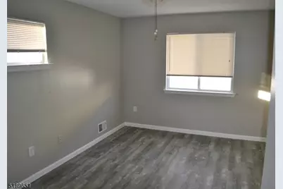 910 Reed Ct, Raritan Township, NJ 08822 - Photo 15