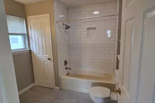 910 Reed Ct, Raritan Township, NJ 08822 - Photo 17
