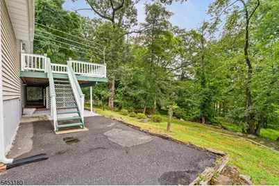 130 Vreeland Ave, Bloomingdale, NJ 07403 - Photo 25