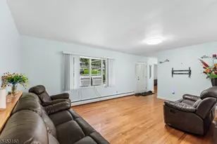130 Vreeland Ave, Bloomingdale, NJ 07403 - Photo 5