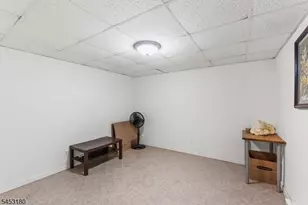 130 Vreeland Ave, Bloomingdale, NJ 07403 - Photo 19