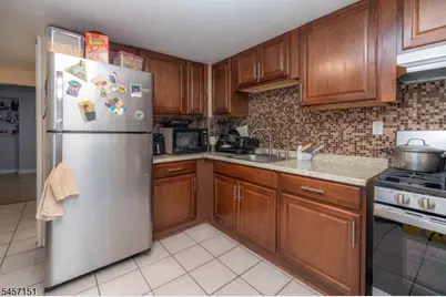 222 Bowers St, Jersey City, NJ 07307 - Photo 5