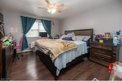 222 Bowers St, Jersey City, NJ 07307 - Photo 15