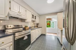 10 Lynnfield Terrace, Lopatcong Township, NJ 08865 - Photo 11