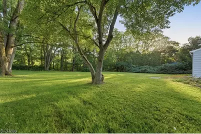 10 Lynnfield Ter, Lopatcong Township, NJ 08865 - Photo 37