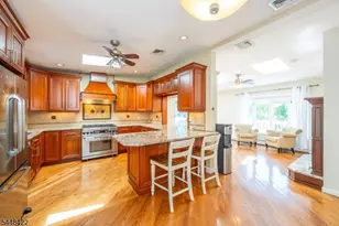 38 Oneida Ave, Hopatcong, NJ 07843 - Photo 9