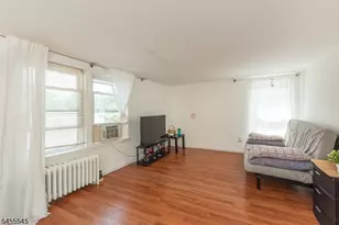 39 Midland Ave, Montclair, NJ 07042 - Photo 17