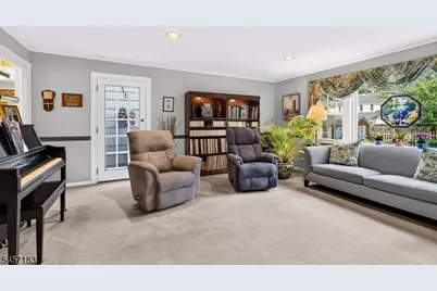 665 Fairfield Way, Union Township, NJ 07083 - Photo 9