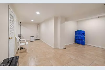 26 Athenia Ave, Clifton, NJ 07013 - Photo 15