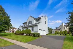 4 Hawthorn Dr, Roxbury Township, NJ 07876 - Photo 3