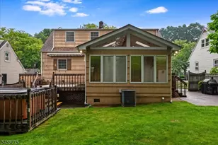 15 Oak Ln, Verona, NJ 07044 - Photo 37