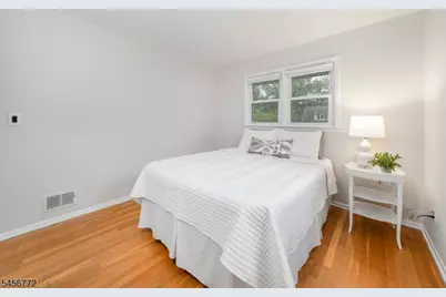 43 Roosevelt Ave, Chatham, NJ 07928 - Photo 19