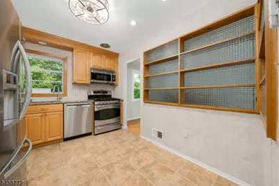 43 Roosevelt Ave, Chatham, NJ 07928 - Photo 9