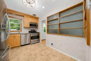 43 Roosevelt Ave, Chatham, NJ 07928 - Photo 9