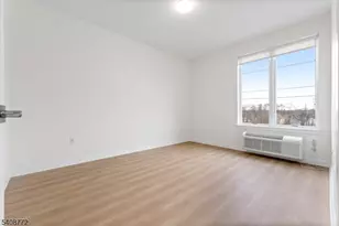 321 E 3rd St, Plainfield, NJ 07060 - Photo 27