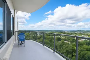 1 Claridge Dr, Verona, NJ 07044 - Photo 7