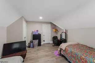 69 Oakland Terrace, Newark, NJ 07106 - Photo 19