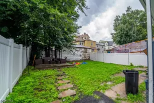 69 Oakland Terrace, Newark, NJ 07106 - Photo 25
