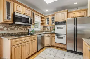 12 Francis Pl, Montclair, NJ 07042 - Photo 7