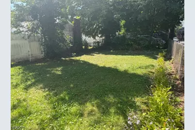 81 Chestnut Ave, Irvington, NJ 07111 - Photo 5