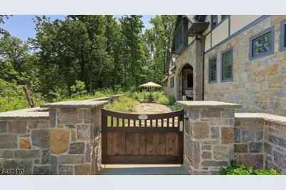 151 Wild Hedge Ln, Mountainside, NJ 07092 - Photo 5