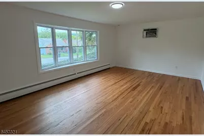 308 Park Ave, Lopatcong Township, NJ 08865 - Photo 3
