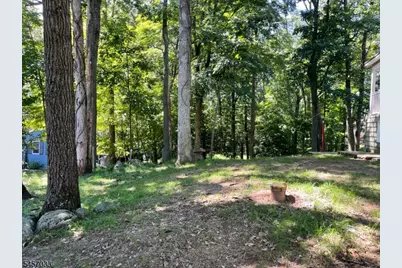 28 Harvard Trl, Hopatcong, NJ 07843 - Photo 11
