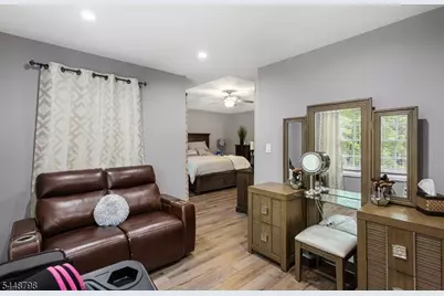 145 Levinberg Ln, Wayne, NJ 07470 - Photo 21