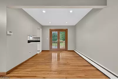 42 Hanover Pl, Wayne, NJ 07470 - Photo 9